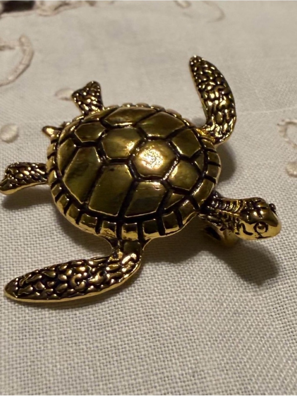 New Gold Tone Sea Turtle Brooch / Pin #179